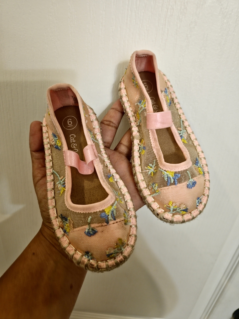 Cat & Jack Pink Embroidered Floral Mary Jane Shoes